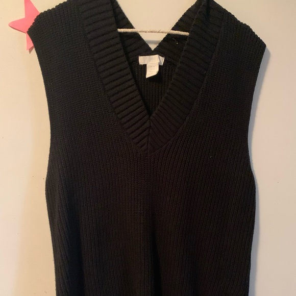 black knit sweater vest - Picture 1 of 2
